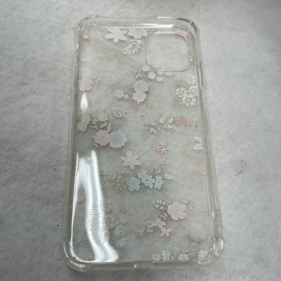 Glbydlo IPhone 11 flowers case 6.1 “ - Picture 4 of 4